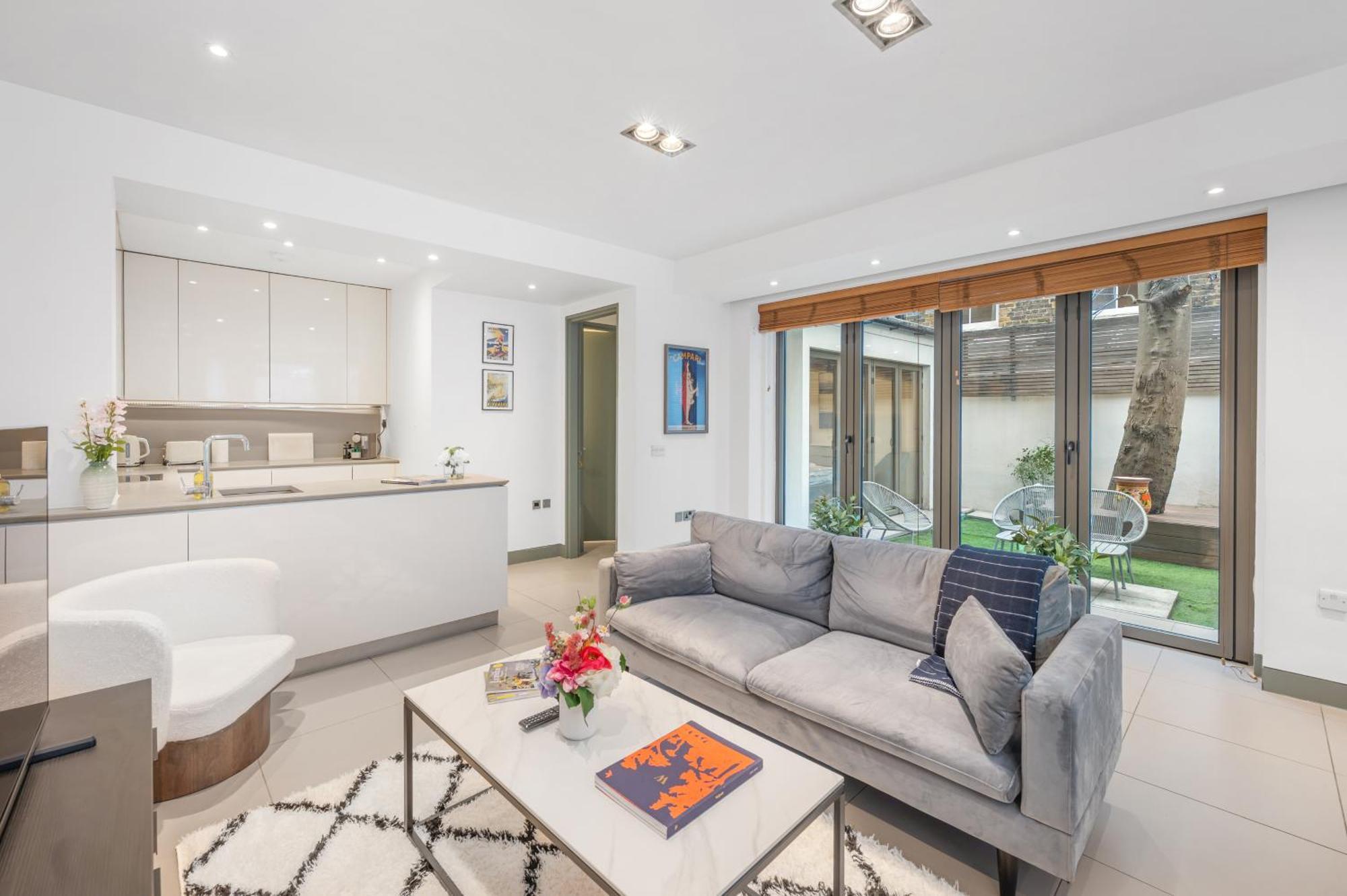 Appartamento Casa Italia Near South Kensington, Hyde Park And Gloucester Road Station - Outside Space Private Londra